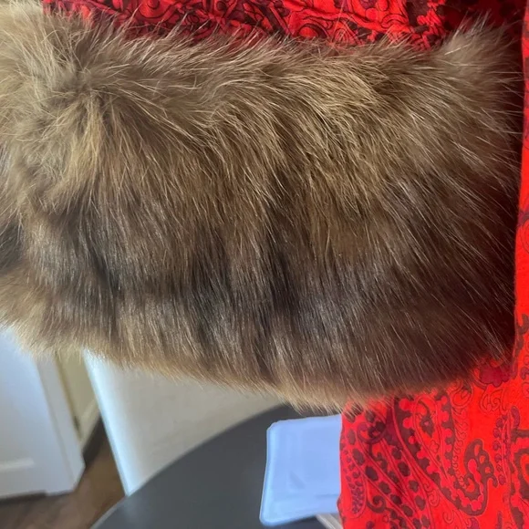 Vintage 1960’s Geoffrey Beene gown with mink cuffs - Picture 5 of 14